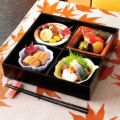 松花堂/月 四つ仕切り月セット