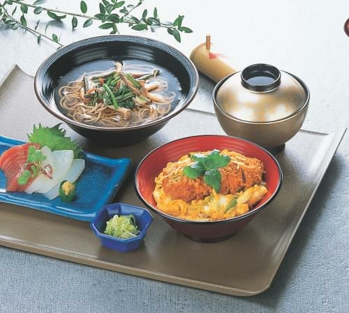 武蔵鉢（大）溜刷毛目内朱