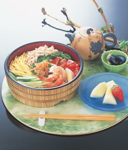 7寸冷し中華桶白木内朱本体