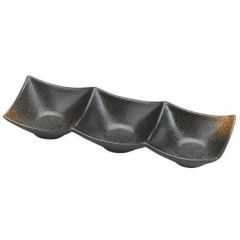 三点深型薬味皿焼き締め