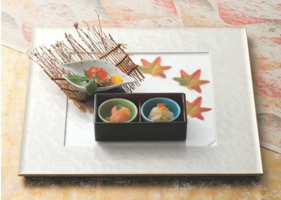 御膳 尺1寸角懐石プレート白アクア渕金