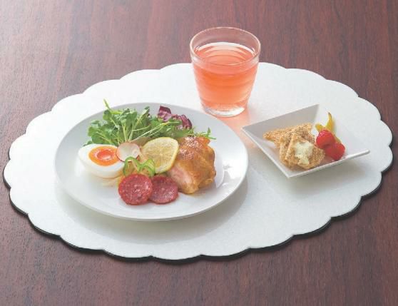 御膳  尺4寸雲型敷膳ホワイト雲流   幅409 奥行327 高さ4