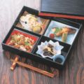 松花堂 尺1寸長手ヘギ目松花堂黒渕朱(オヤフタ)