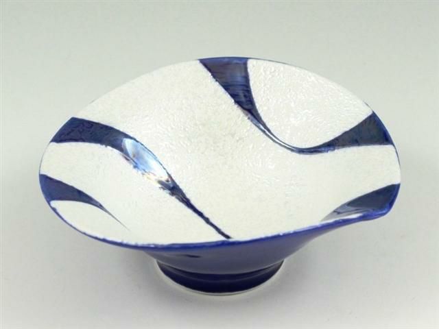 ルリ釉流水ラスター 朝顔形小鉢