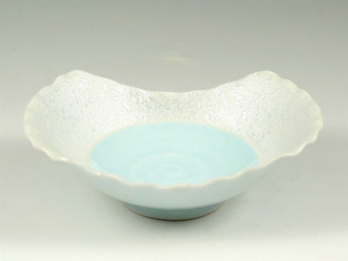見込青白磁ラスター ウェーブ小鉢