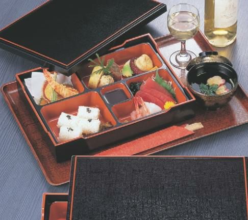 松花堂 尺1寸長手雅松花堂平蓋黒布目天朱(仕切付)