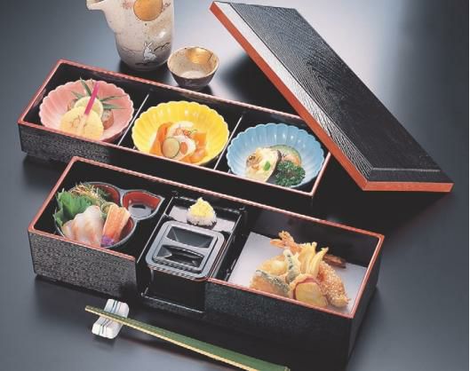 そば弁当 尺3寸仕出し弁当黒渕朱(蓋のみ)