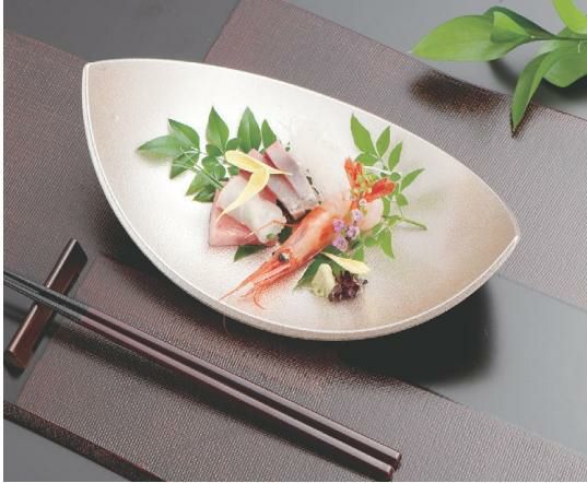 盛器 新三日月盛器銀石目(裏黒塗)