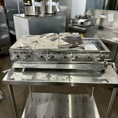 業務用/新品】たこ焼き器 32穴/鉄鋳物 3連 幅875×奥行504×高さ