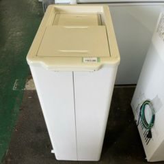 Panasonic 2019年 調温 小型冷凍ストッカー SCR-T66D-A 中古】冷凍ストッカー パナソニック(Panasonic) SCR-T66D-A 幅
