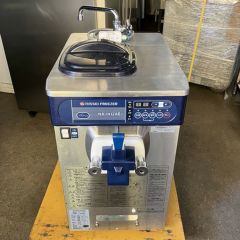 新潟発　中古　アイスクリームメーカー 中古アイスマシン・ソフトクリームメーカー
