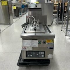 業界最長1年保証】【中古】ガス式餃子焼機 マルゼン MAZ-4 幅380×奥行