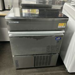 パナソニック 製氷機45㎏タイプ SIM-S4500 used 中古】製氷機 パナソニック(Panasonic) SIM-S4500 幅630×奥行450×高さ
