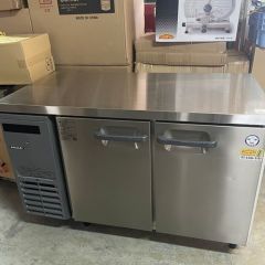 サンデン マルチストック式 冷凍自動販売機 ど冷えもん FIV-KIA2110N