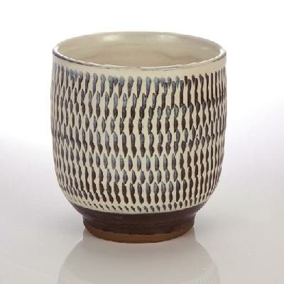 小鹿田焼湯呑（薄青トビ）