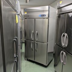 業界最長1年保証】【中古】縦型冷蔵庫 大和冷機 331D-FS 幅900×奥行800