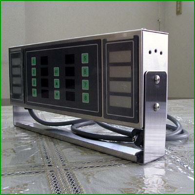 トーエイ工業 8チャンネルホールディングタイマー 幅420×奥行56