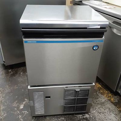 業界最長1年保証】【中古】製氷機 35kgキューブタイプ ホシザキ IM-35M