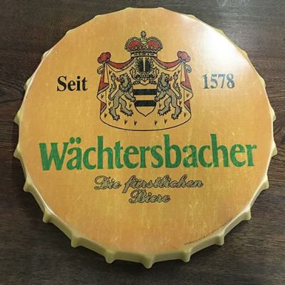 王冠(瓶栓)ブリキ看板 『wachtersbacher』