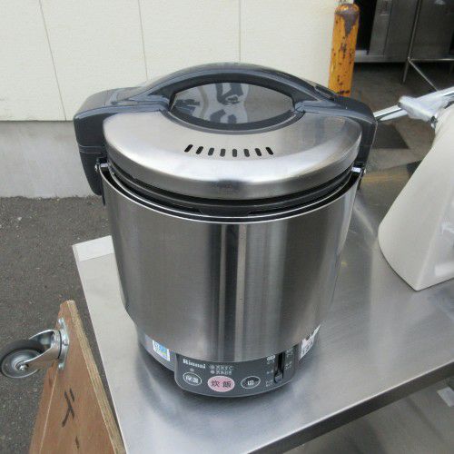 【中古】ガス炊飯器 リンナイ(Rinnai) RR-S100VL 幅309×奥行286×高さ359 都市ガス 【送料別途見積】【業務用】 |  中古ガス炊飯器 | 業務用厨房機器・調理道具・家具・食器の通販・買い取りサイト テンポスドットコム