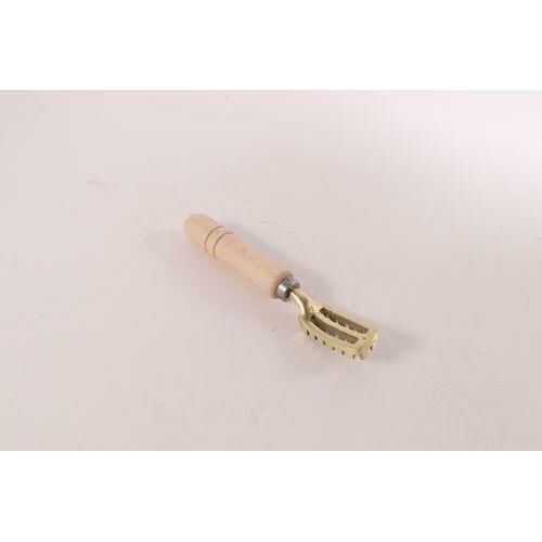 【カンダオリジナル】真鍮ウロコ取り 小