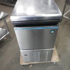 中古】製氷機 25kg ホシザキ IM-25M 幅398×奥行450×高さ800 中古】製氷機 25kg ホシザキ IM-25M 幅398×奥行450×高さ800