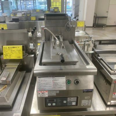 業界最長1年保証】【中古】ガス式餃子焼機 マルゼン MAZ-4 幅380×奥行