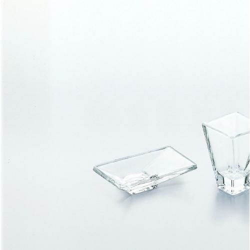 TS44001 【東洋佐々木ガラス】 スクエアープレート 86mm